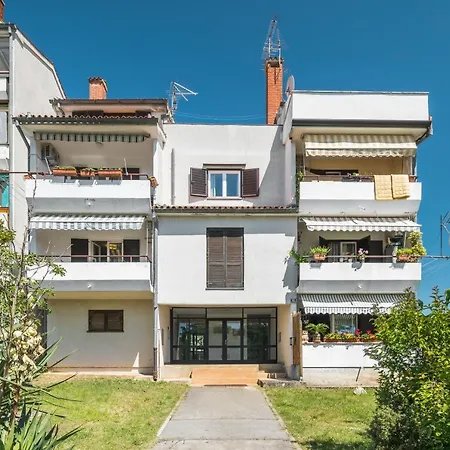 Miha Apartment